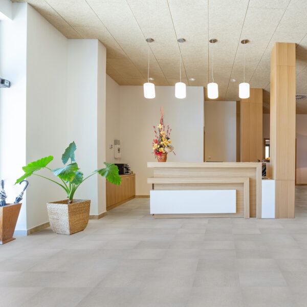 Reception,Area,With,Wooden,Reception,Table